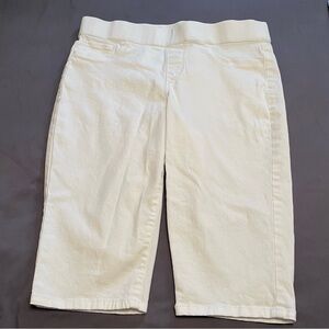 Bandolino Women’s White Pull-On Skimmer Pants